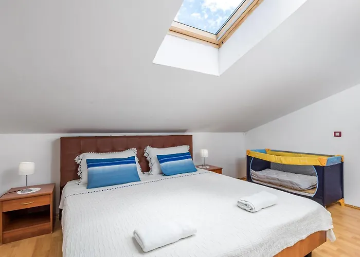 Apartment 2 Bedroom Amazing In