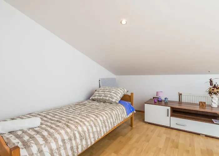 Apartment 2 Bedroom Amazing In