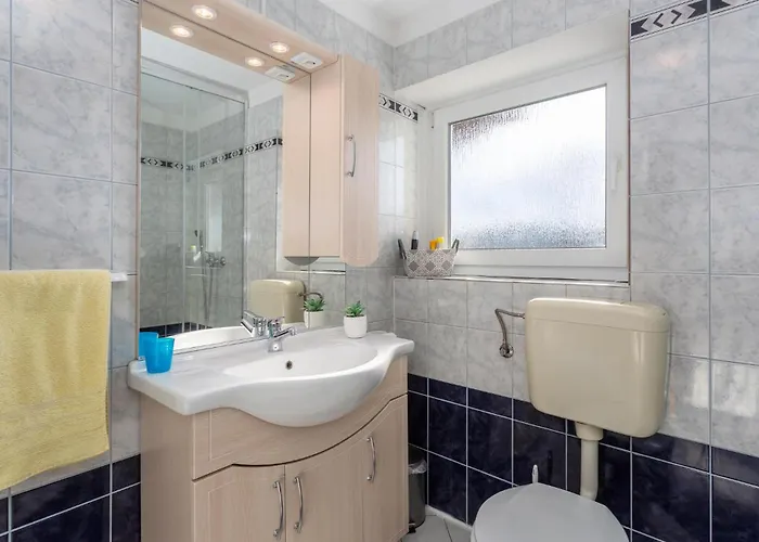 2 Bedroom Amazing In Drazice
