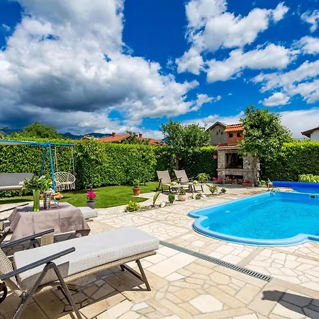 2 Bedroom Amazing In Drazice